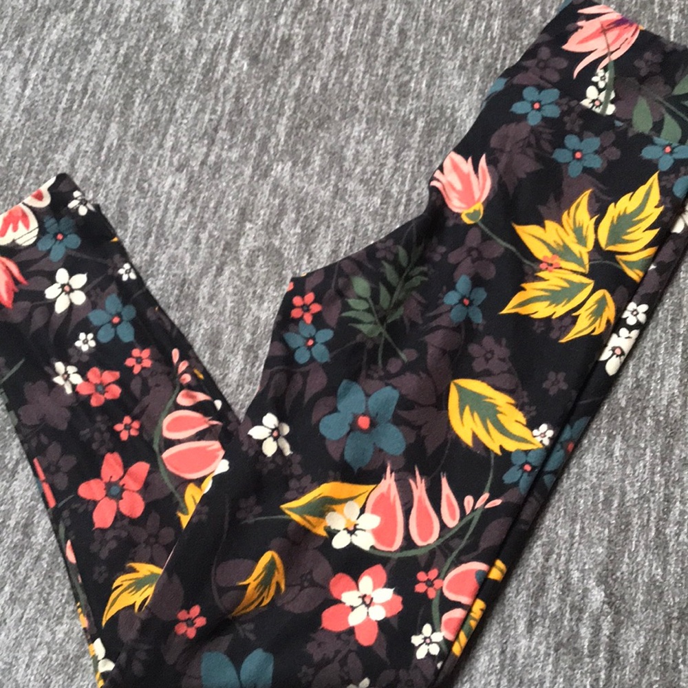 LulaRoe Kids floral leggings